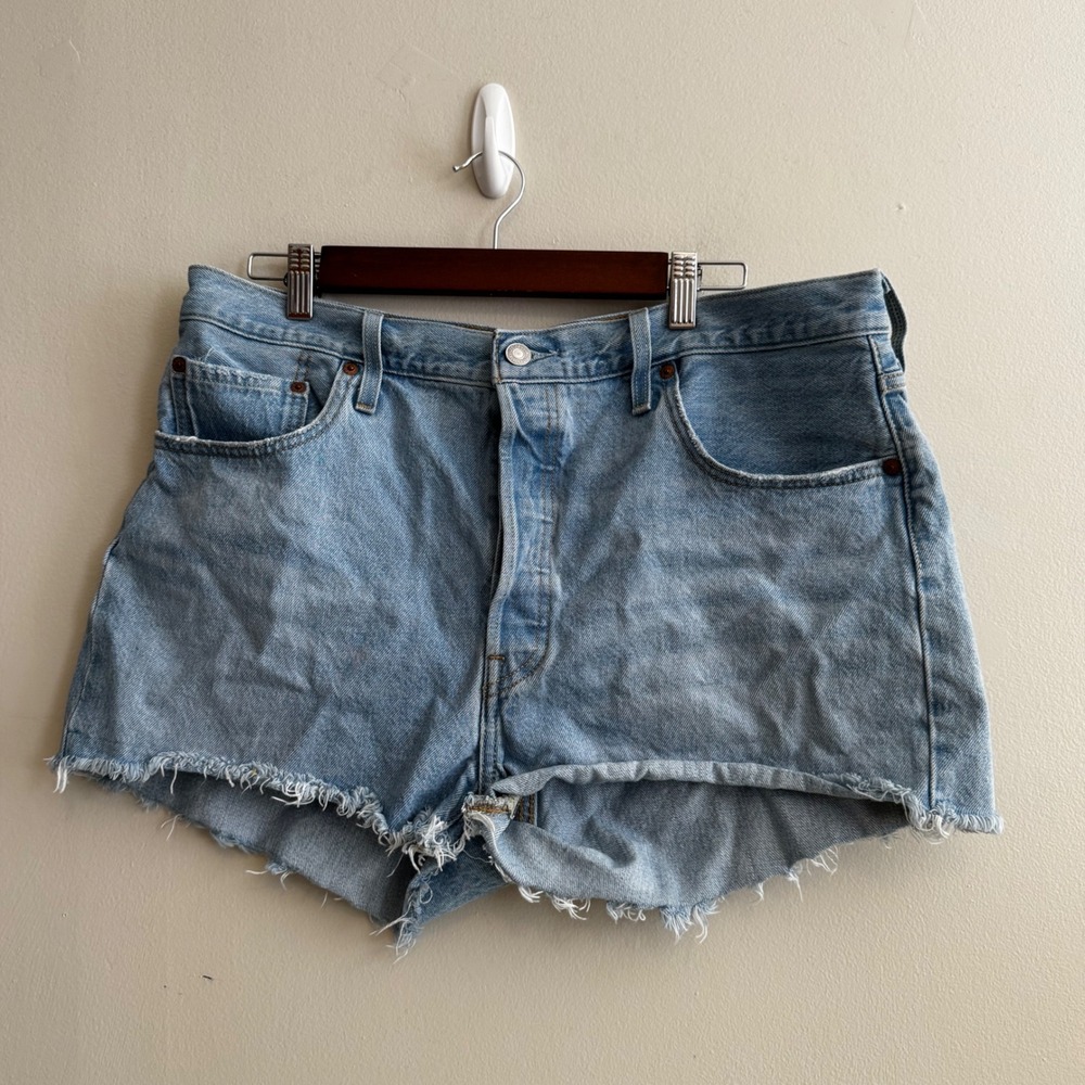 Levi's Women's Sz W34 Blue 501 Cut Off Shorts 100% Cotton Denim Classic Staples